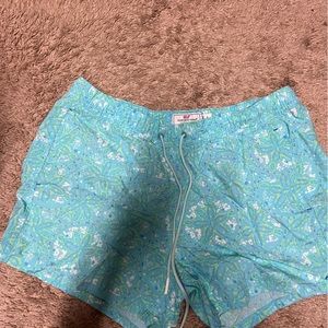 Vineyard vine athletic shorts